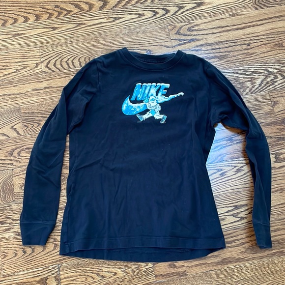 The Nike Tee - black long sleeved Yeti - Picture 1 of 5